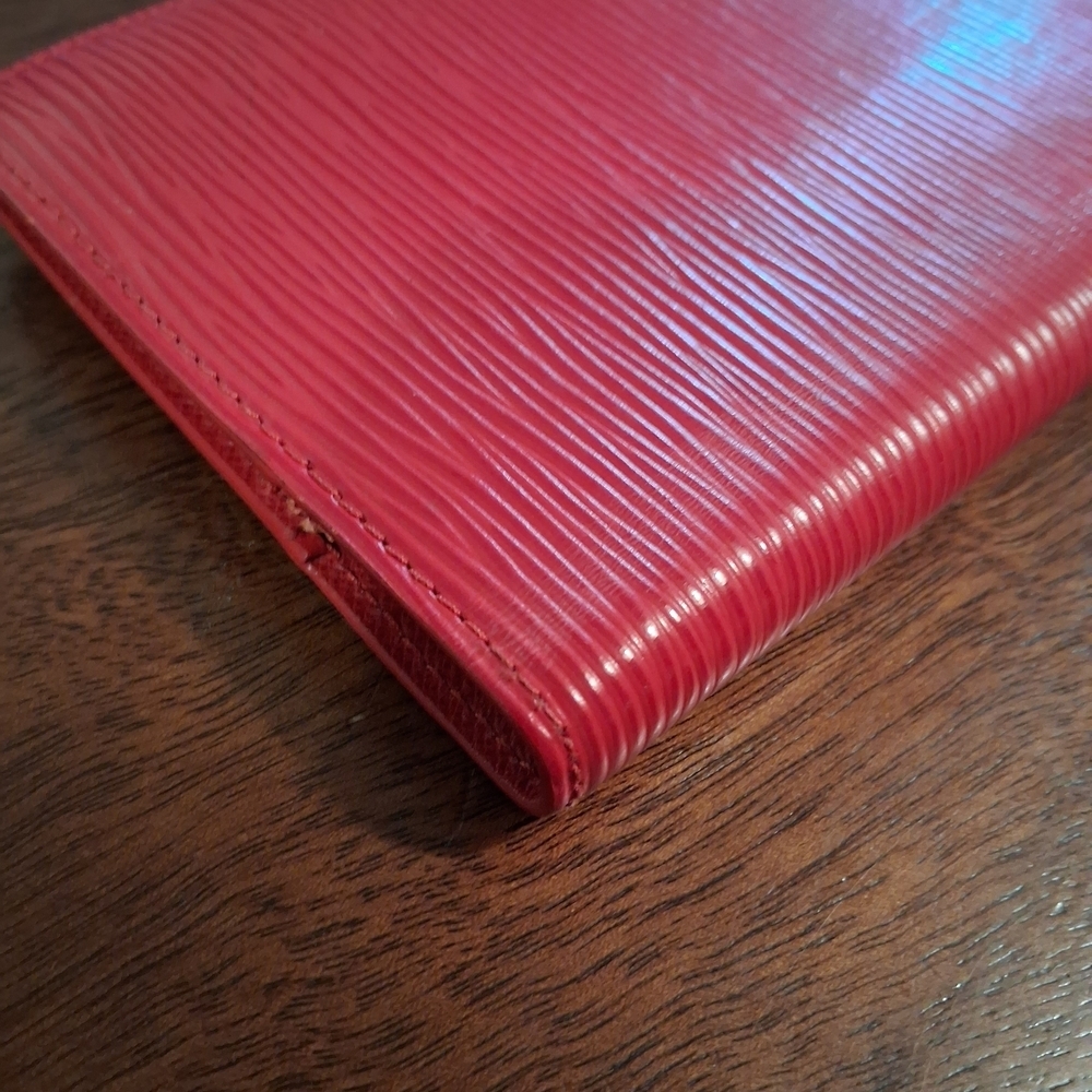 Red Textured Wallet - Picture 13 of 15